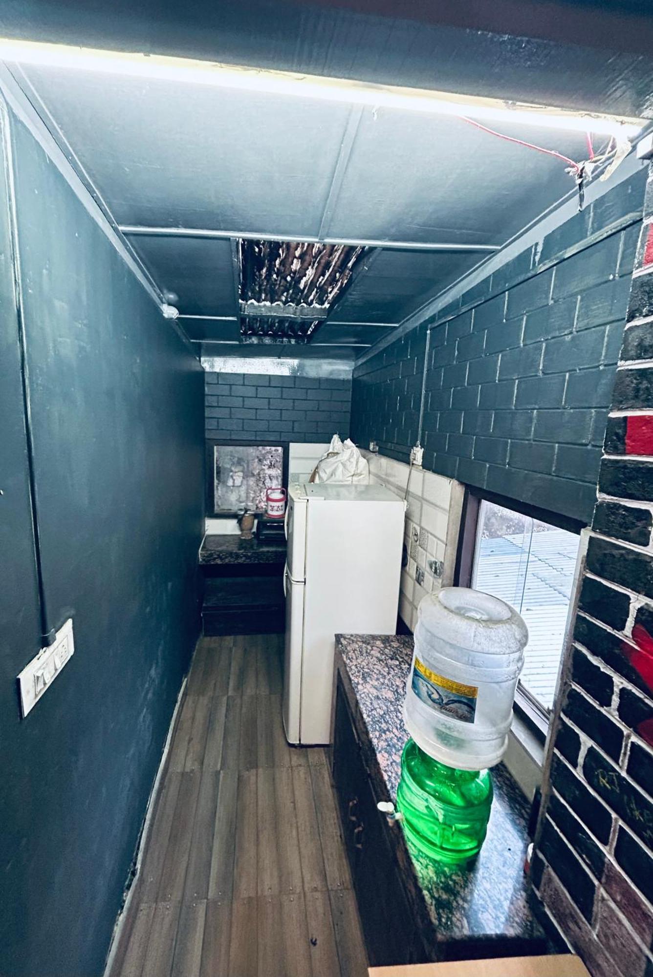 Isabella Hostel シロン エクステリア 写真