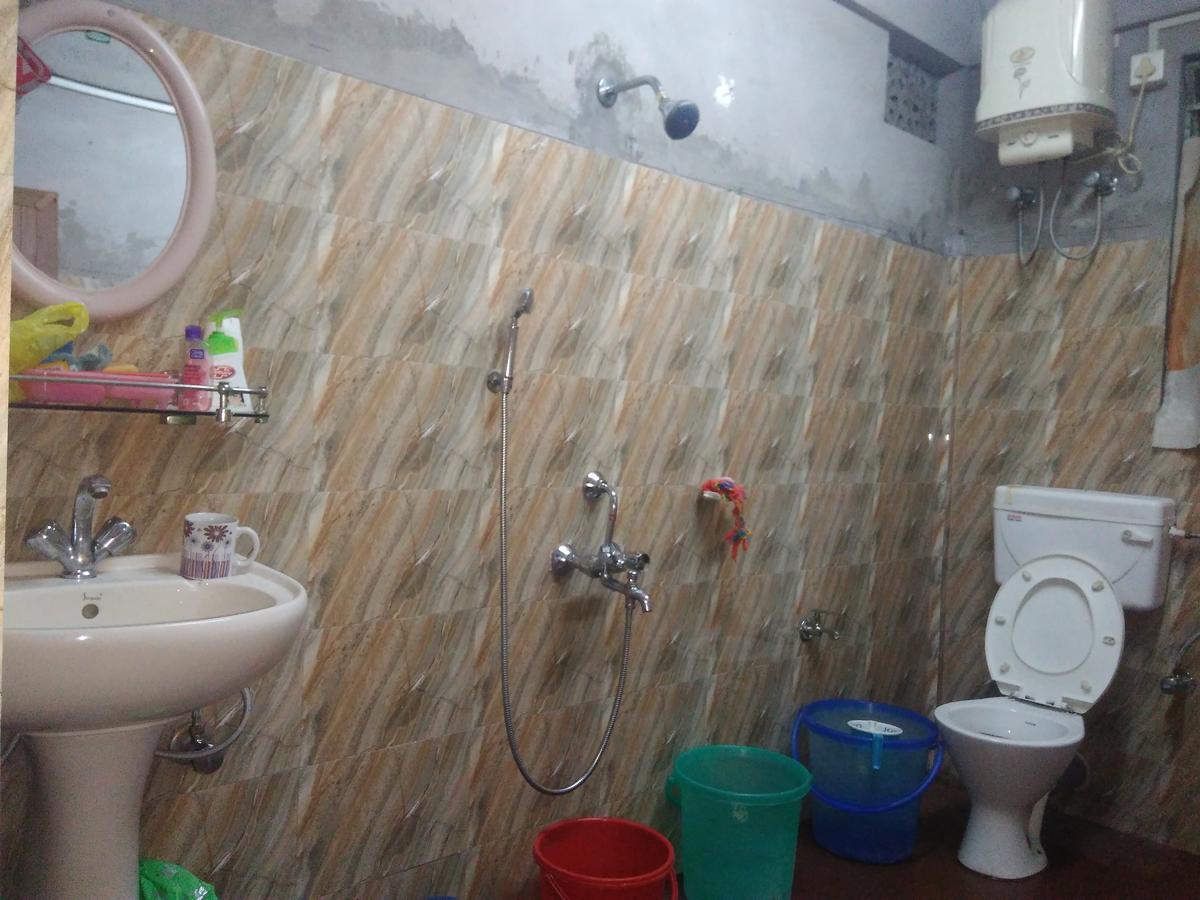 Isabella Hostel シロン エクステリア 写真
