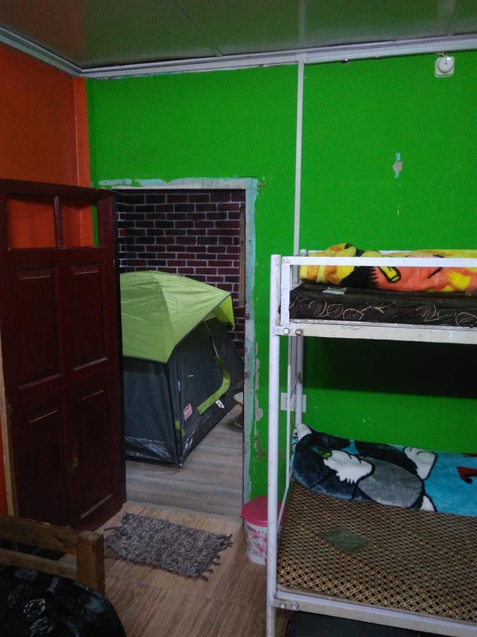 Isabella Hostel シロン エクステリア 写真