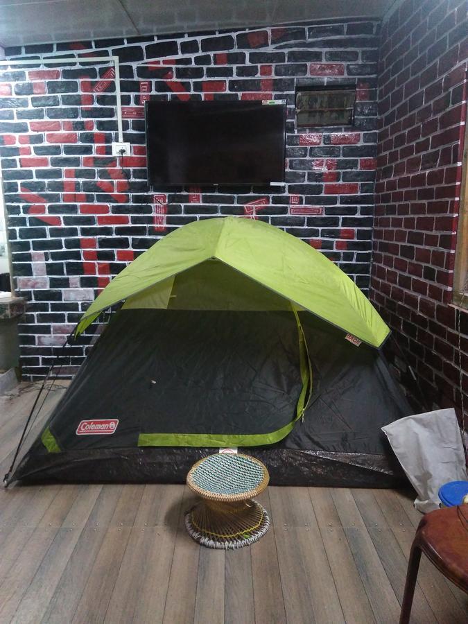 Isabella Hostel シロン エクステリア 写真