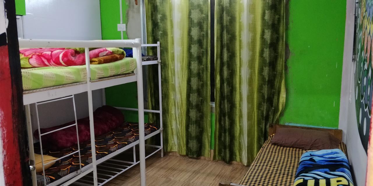 Isabella Hostel シロン エクステリア 写真